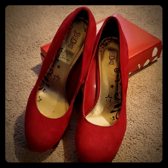 womens size 12 red heels